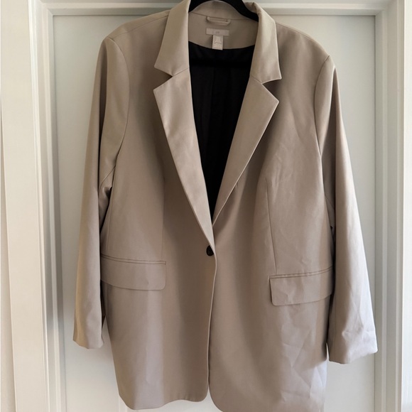 H&M Jackets & Blazers - H&M Beige Blazer for Women